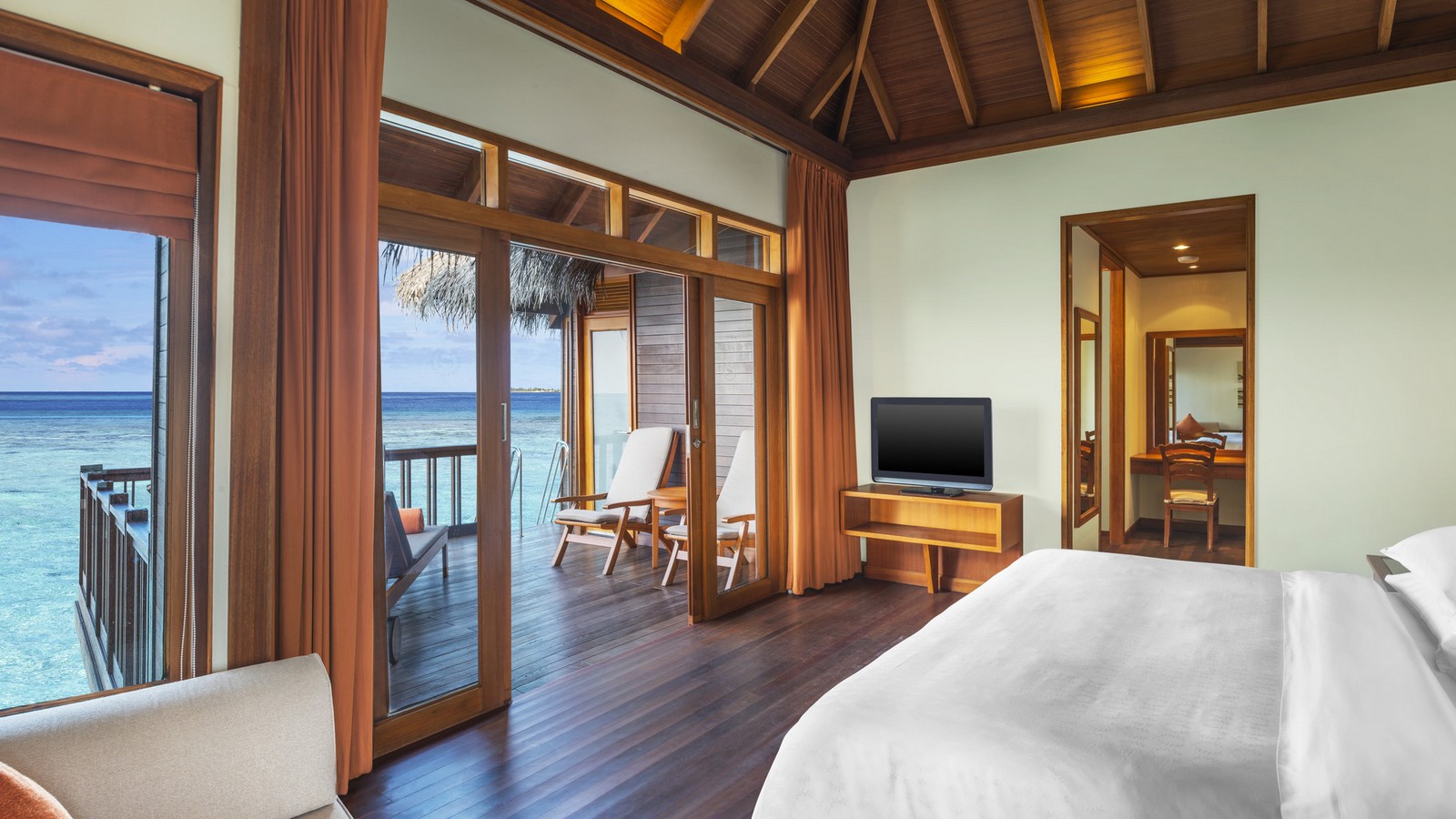Sheraton Maldives Full Moon коттедж с бассейном